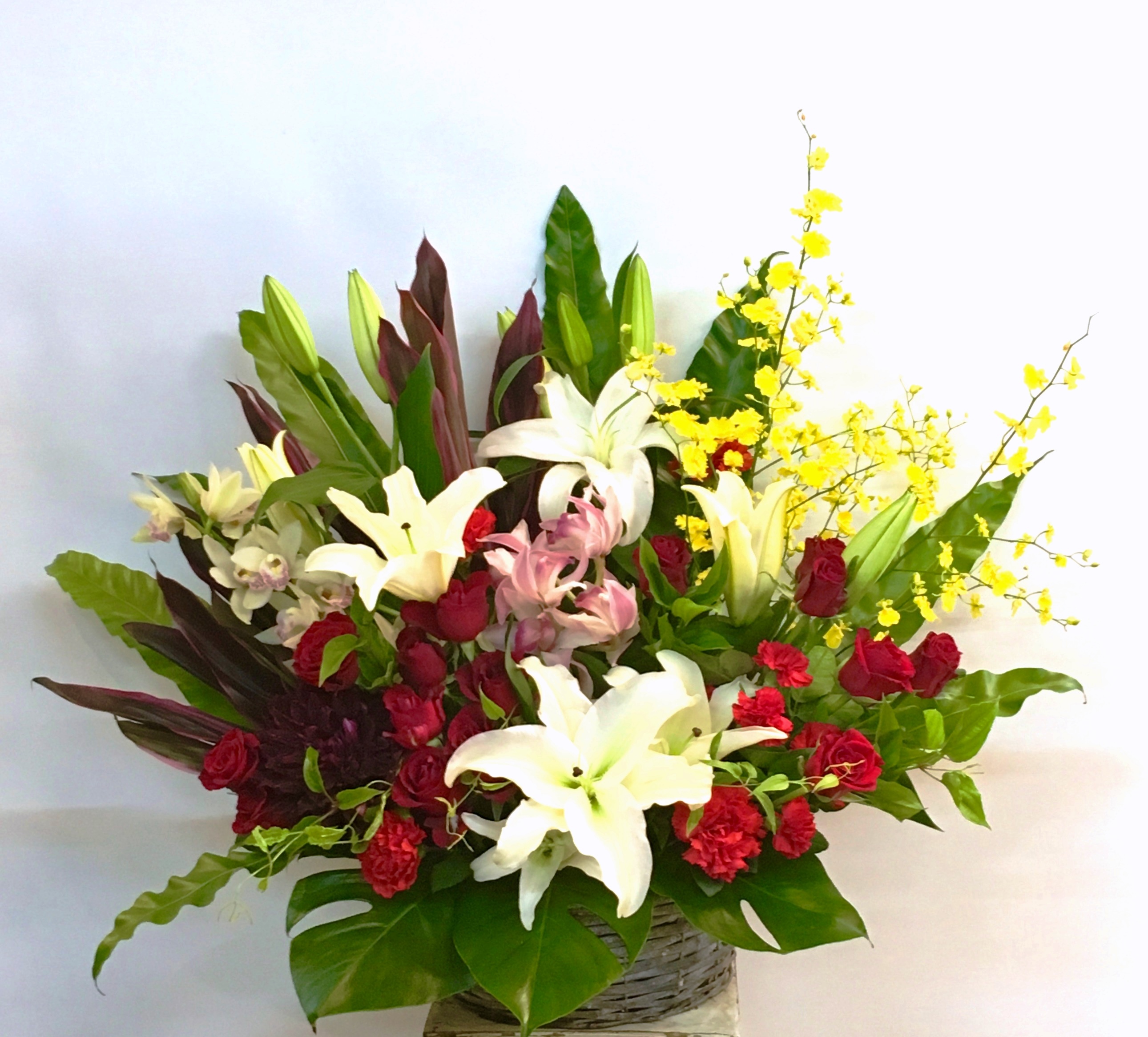 【ナオ花屋の納品事例52】横浜市中区関内の法人企業様より花束を配達しました！