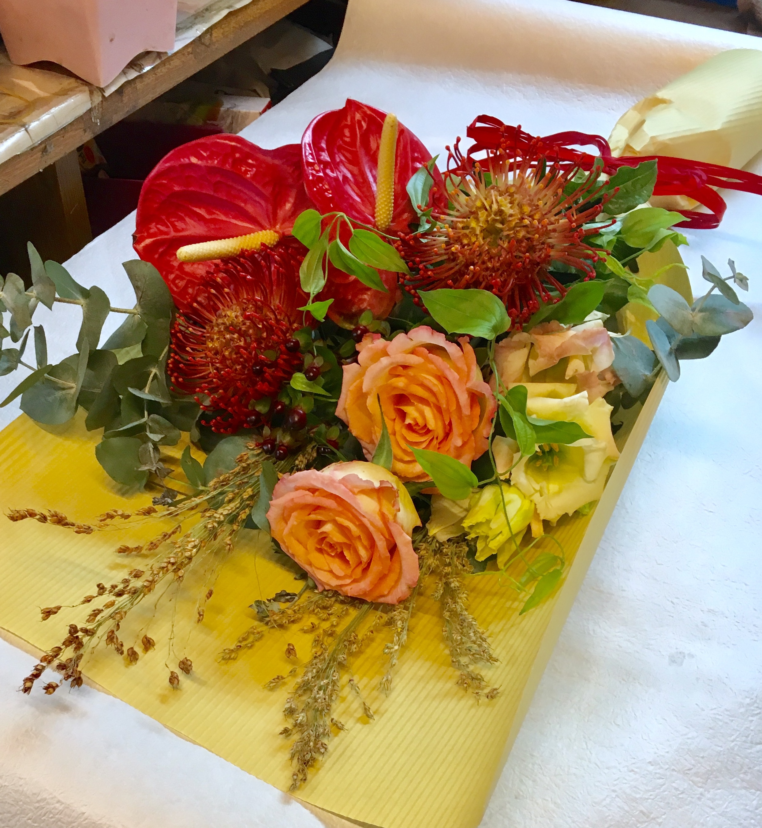 【ナオ花屋の納品事例172】横浜市関内の法人企業様よりスタンド花を配達しました！