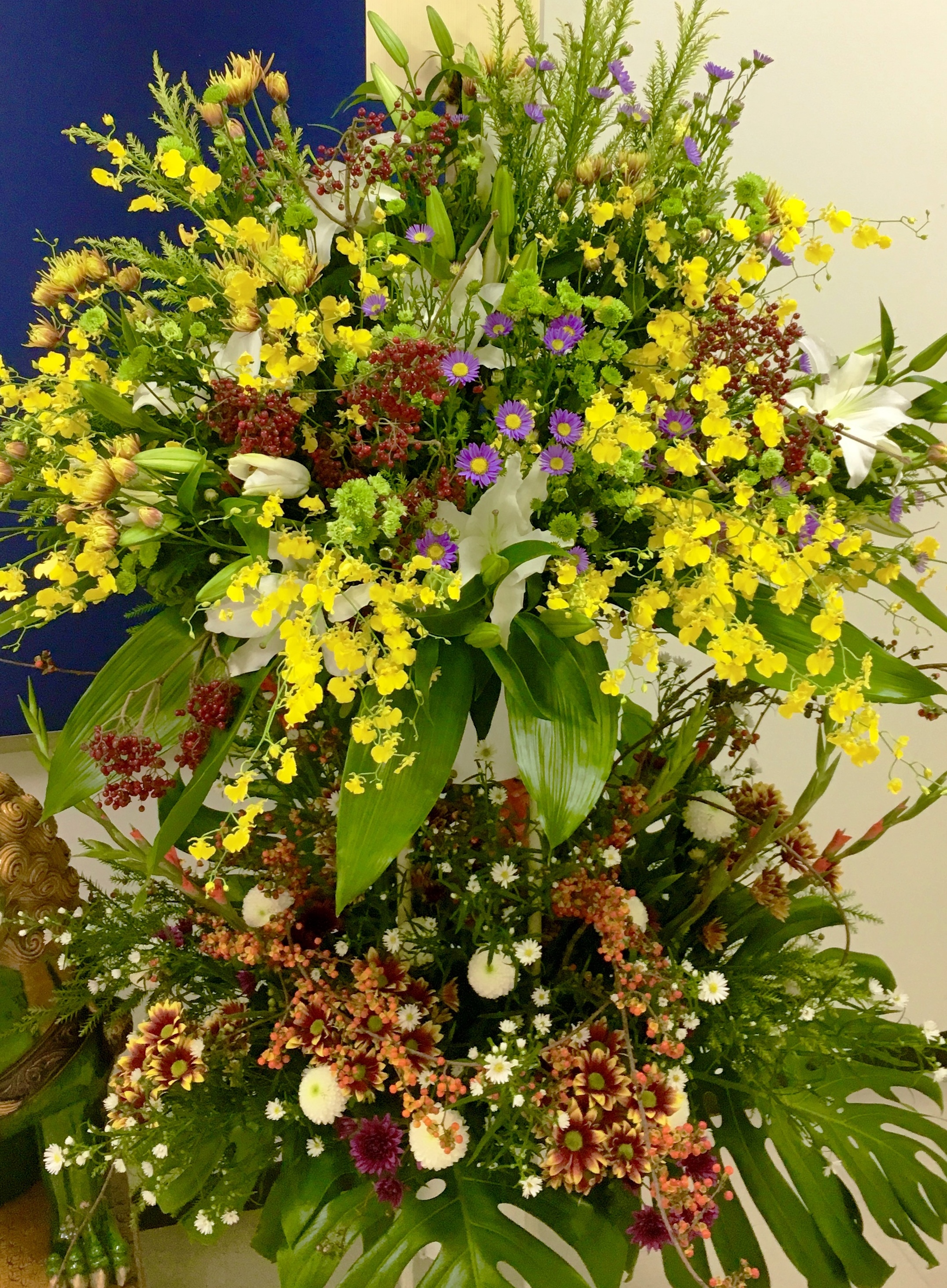 【ナオ花屋の納品事例189】横浜市桜木町ぴおシティへスタンド花を配達しました！