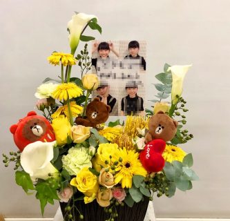 ラストアイドル様へアレンジメントを配達しました！【横浜花屋の花束・スタンド花・胡蝶蘭・バルーン・アレンジメント配達事例455】