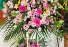 横浜港大さん橋国際客船ターミナルで秋のディスプレイをしました【横浜花屋の花束・スタンド花・胡蝶蘭・バルーン・アレンジメント配達事例479】