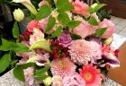 黄色のバラ100本の花束を配達しました。【横浜花屋の花束・スタンド花・胡蝶蘭・バルーン・アレンジメント配達事例493】