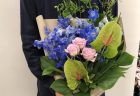 関内へお誕生日用のアレンジメントを即日当日配達しました。【横浜花屋の花束・スタンド花・胡蝶蘭・バルーン・アレンジメント配達事例563】