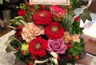 結婚式場へ花束を即日当日配達しました。【横浜花屋の花束・スタンド花・胡蝶蘭・バルーン・アレンジメント配達事例562】