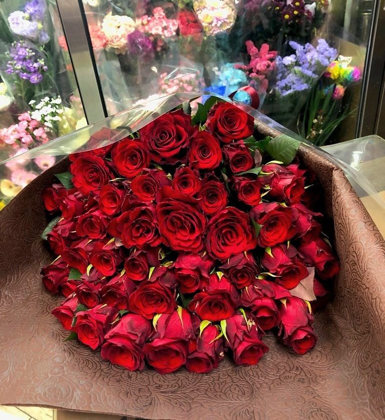 バラの花束をご予約ご来店いただきました。【横浜花屋の花束・スタンド花・胡蝶蘭・バルーン・アレンジメント配達事例551】
