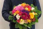 横浜市みなとみらいへバラの花束を配達しました。【横浜花屋の花束・スタンド花・胡蝶蘭・バルーン・アレンジメント配達事例582】