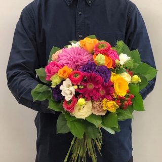 横浜市本町へブーケ花束を即日当日配達しました。【横浜花屋の花束・スタンド花・胡蝶蘭・バルーン・アレンジメント配達事例581】