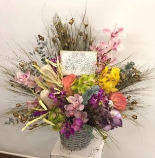 モーションブルーヨコハマへフラワーアレンジメントを配達しました。【横浜花屋の花束・スタンド花・胡蝶蘭・バルーン・アレンジメント配達事例605】