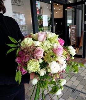 川崎市へブーケを当日即日配達しました。【横浜花屋の花束・スタンド花・胡蝶蘭・バルーン・アレンジメント配達事例639】