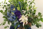 横浜市へスタンド花を配達させていただきました。【横浜花屋の花束・スタンド花・胡蝶蘭・バルーン・アレンジメント配達事例665】