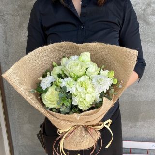 横浜市関内へ花束(ブーケタイプ)を即日当日配達しました。【横浜花屋の花束・スタンド花・胡蝶蘭・バルーン・アレンジメント配達事例852】