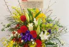 横浜市神奈川区松本町へスタンド花を配達しました。【横浜花屋の花束・スタンド花・胡蝶蘭・バルーン・アレンジメント配達事例870】