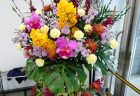 横浜市西区平沼へスタンド花を即日当日配達しました。【横浜花屋の花束・スタンド花・胡蝶蘭・バルーン・アレンジメント配達事例874】