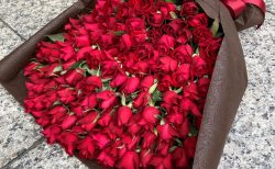 横浜市大船へフラワーアレンジメントを即日当日配達しました 横浜花屋の花束 スタンド花 胡蝶蘭 バルーン アレンジメント配達事例869 横浜の花屋florist Naoは無料配達 関内 みなとみらいなど配達実績多数