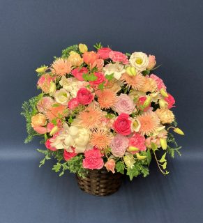 横浜市関内へフラワーアレンジメントを即日当日配達しました。【横浜花屋の花束・スタンド花・胡蝶蘭・バルーン・アレンジメント配達事例958】