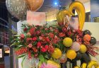 横浜市港南区へ開店祝いのスタンド花を配達しました。【横浜花屋の花束・スタンド花・胡蝶蘭・バルーン・アレンジメント配達事例1044】