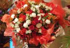 横浜市桜木町へ赤白系のオーダーメイドスタンド花を配達しました。【横浜花屋の花束・スタンド花・胡蝶蘭・バルーン・アレンジメント配達事例1064】