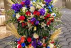 新横浜プリンスホテルへ優勝祝いのスタンド花を配達しました。【横浜花屋の花束・スタンド花・胡蝶蘭・バルーン・アレンジメント配達事例1081】