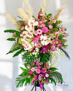 ピンク系ハイグレード２段スタンド花