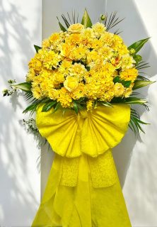 横浜市中区西区南区限定リボン付き黄色系スタンド花
