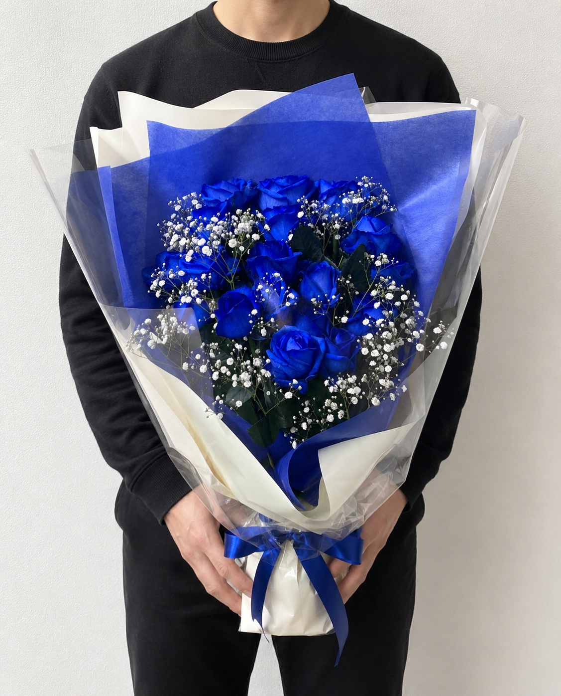 みなとみらいの法人様へ青いバラの花束を配達しました。【横浜花屋の花束・スタンド花・胡蝶蘭・バルーン・アレンジメント配達事例1169】